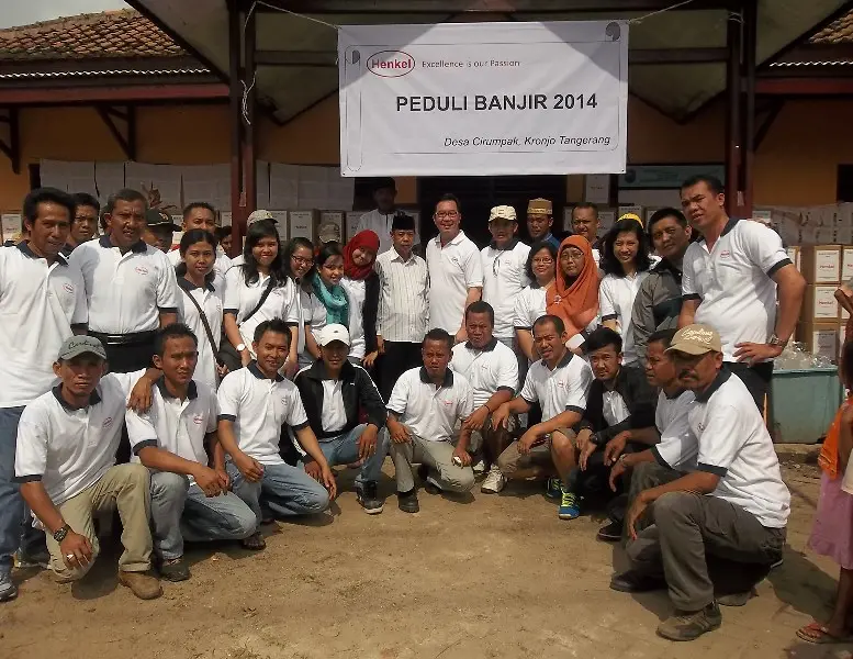 
The Henkel Footwear team at Desa Cirumpak