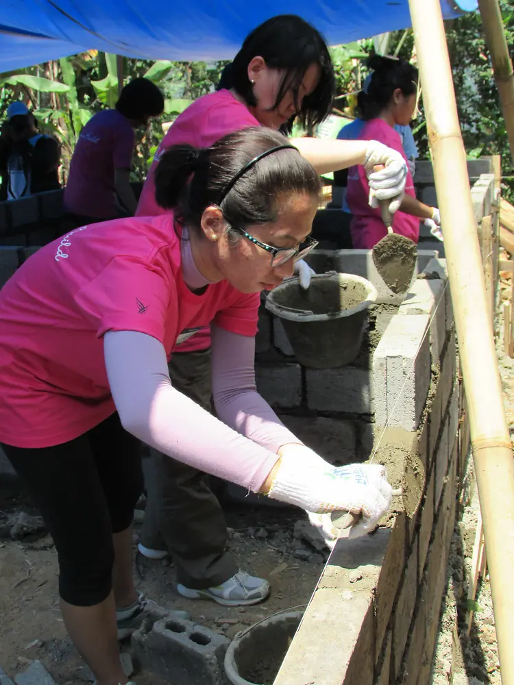 2014-11-04-Building homes, improving lives in Indonesia-en-ID-3