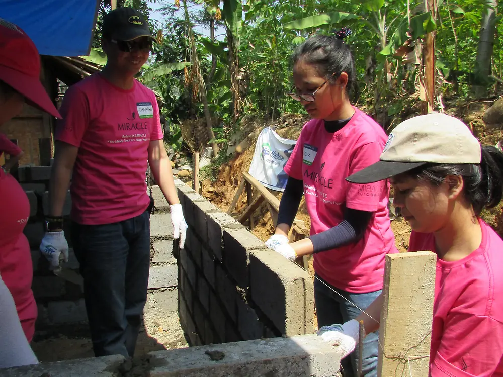 2014-11-04-Building homes, improving lives in Indonesia-en-ID-4