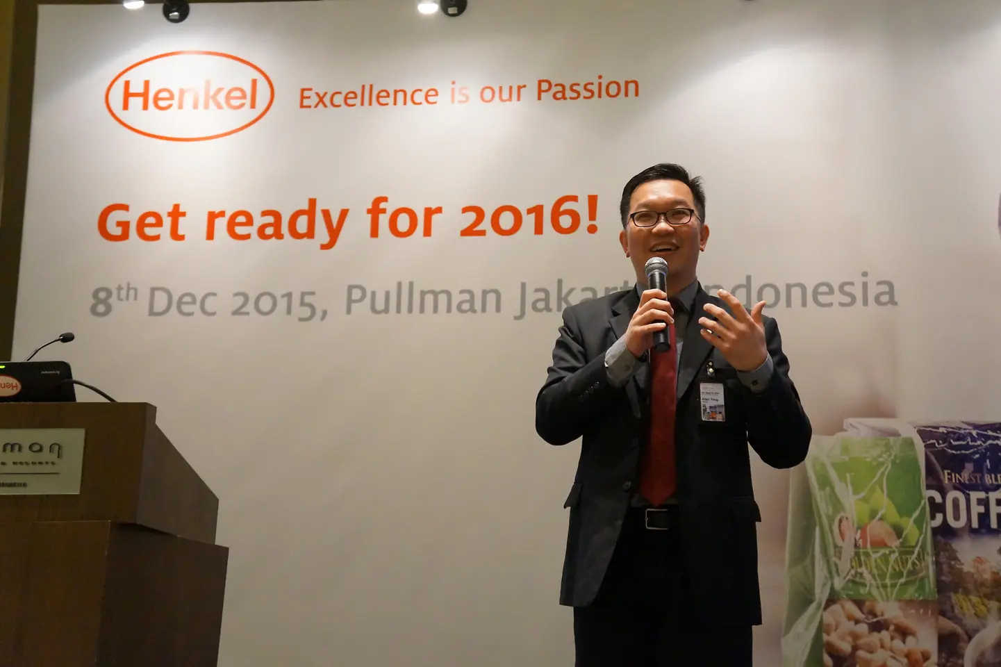 Allan Yong, President, Henkel Indonesia, delivering his opening speech at the Henkel “Get ready for 2016” forum