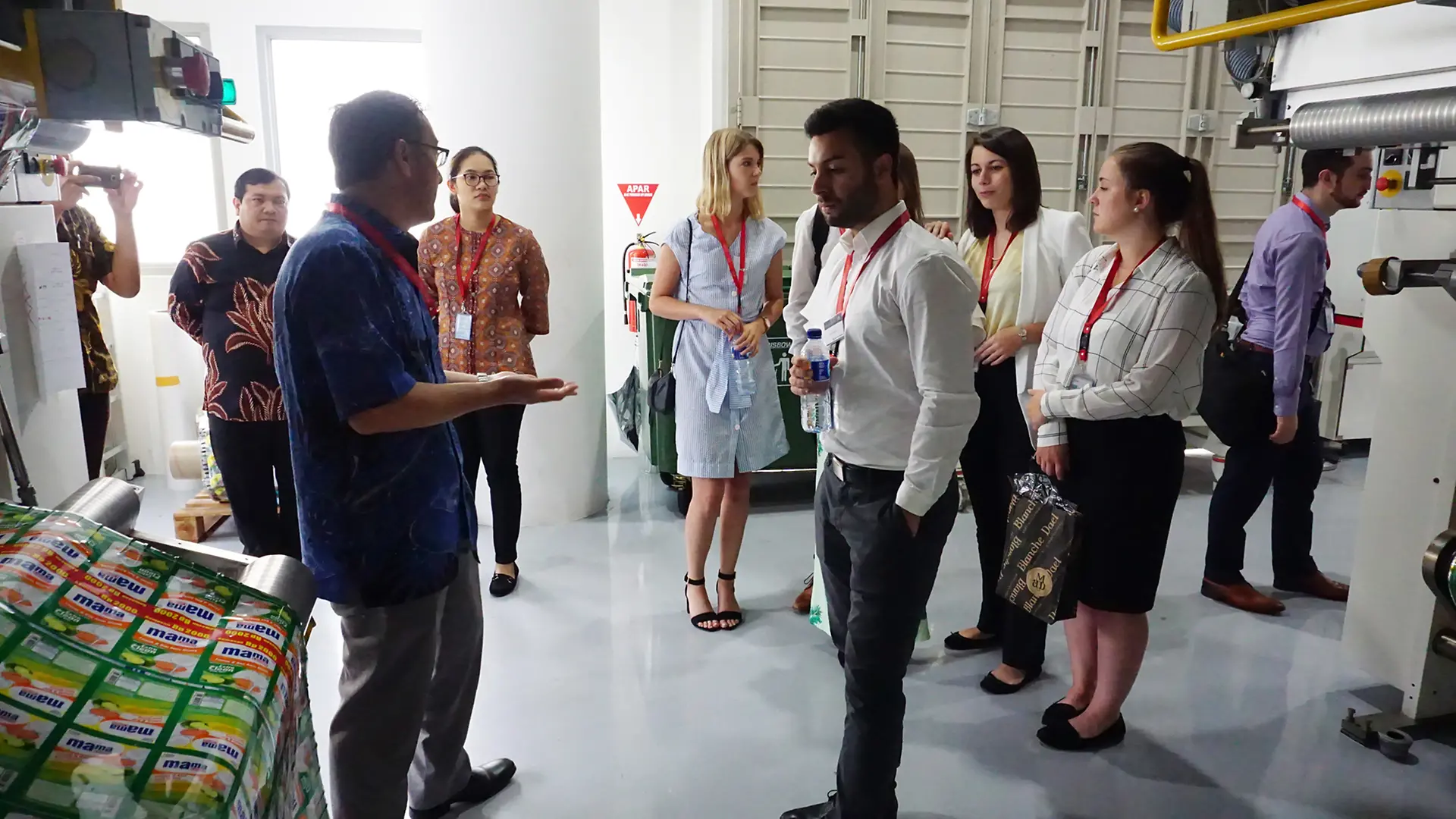 Maastricht University students toured Henkel’s Southeast Asia Regional Innovation Center, the first-of-its-kind for the adhesives industry in the region.